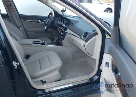 2014 Mercedes-Benz C 300 Sport 4Matic from USA, damaged, VIN WDDGF8AB5ER307393